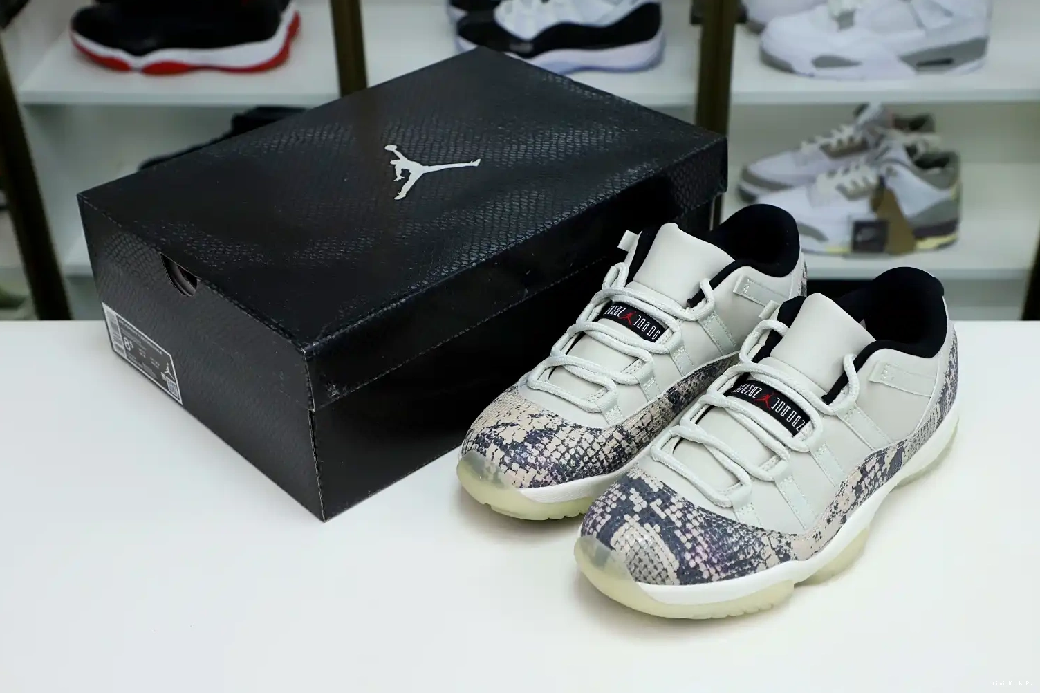 Kimikick BONE SNAKESKIN 11 LIGHT AIR JORDAN LOW 0731